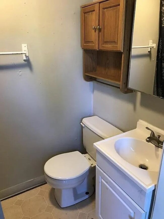 Building Photo - Dickinson Students & Staff - 3 bedroom!