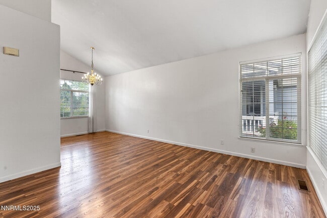 Building Photo - 3095 Fairwood Dr