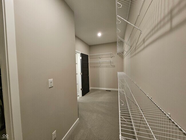 Building Photo - 228 Oakhurst Wy