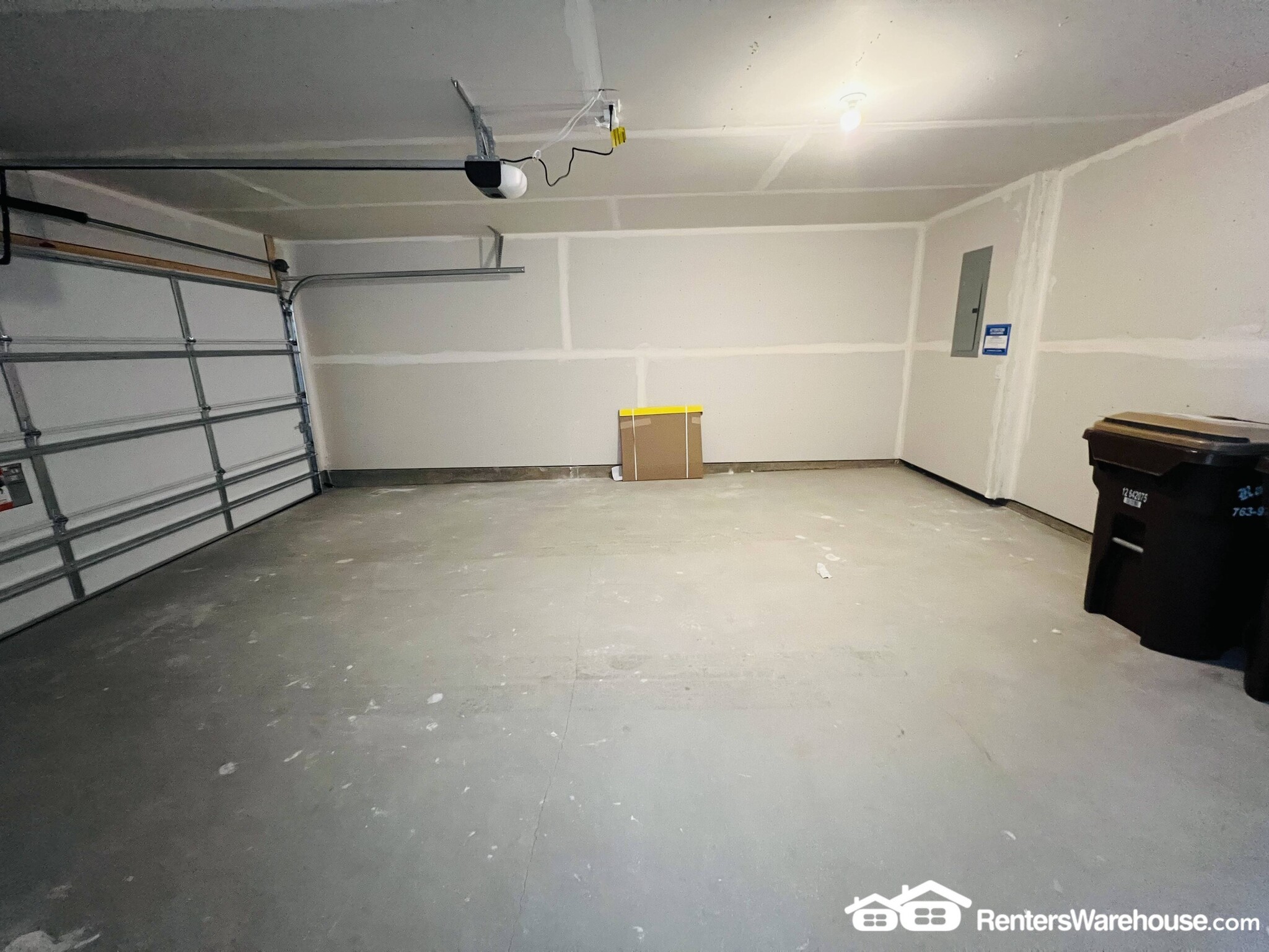 Building Photo - 1133 Middlefield Rd