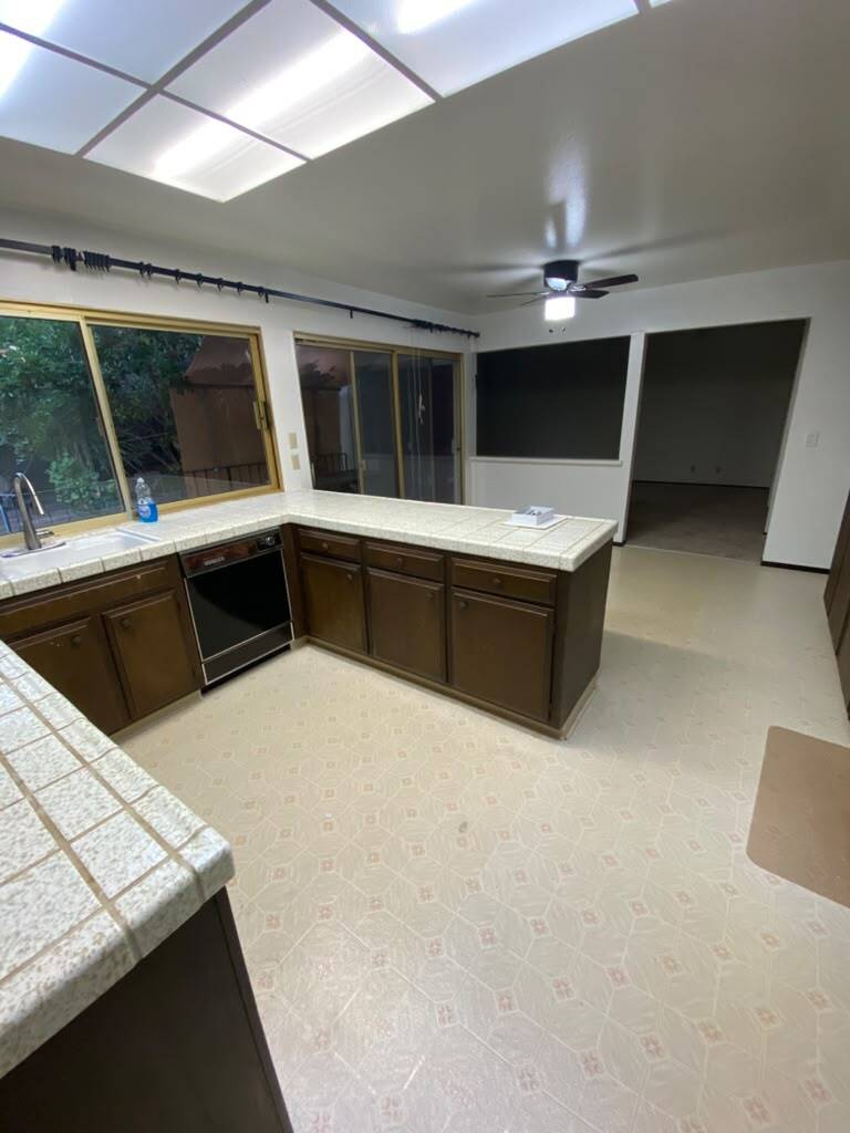 Building Photo - 10163 Riedel Pl