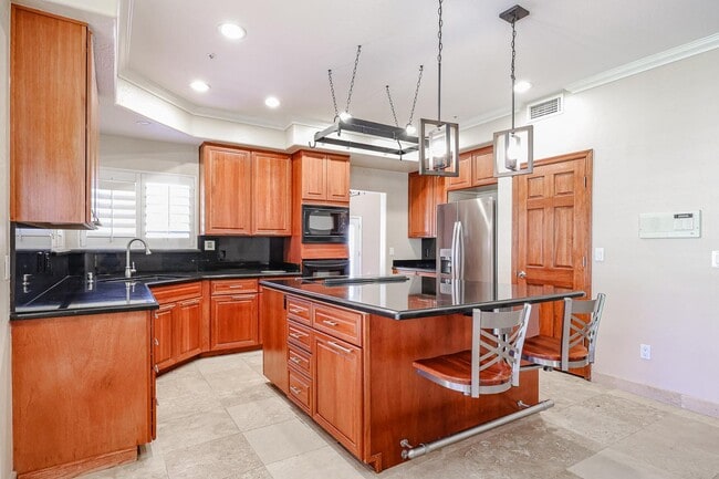 Building Photo - 8830 E Carol Way