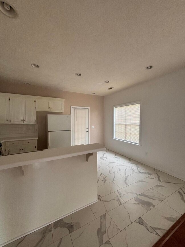 Building Photo - 181 Shelby Dr