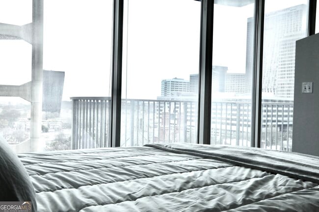 Building Photo - 400 W Peachtree St NW