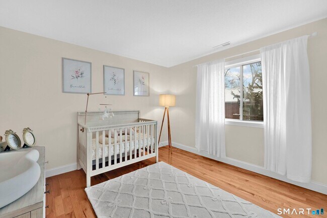 Building Photo - 3200 Madison Ave