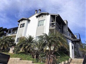 Building Photo - 2bd/2bth Condo with Private Patio, In-Unit...