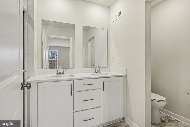 Building Photo - 1277 Fillmore St