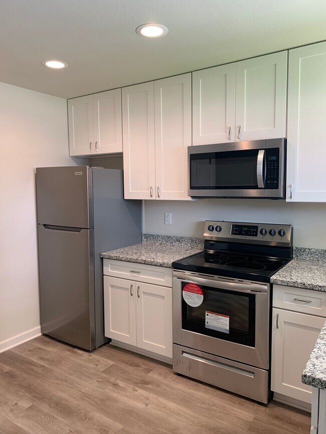 Building Photo - 516-522 Live Oak Blvd.