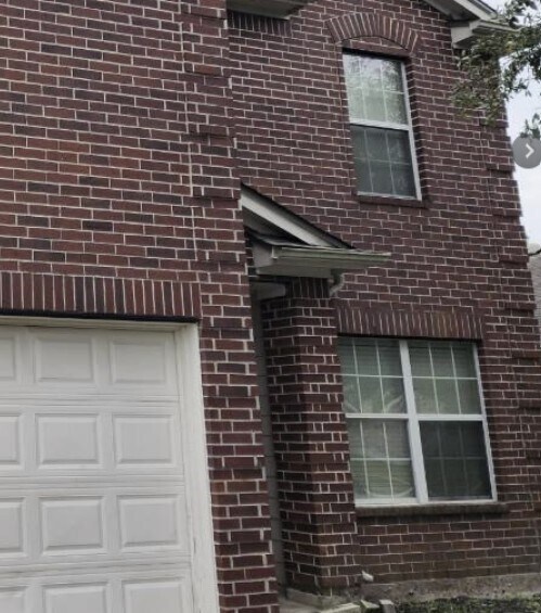 Building Photo - 2725 Foster Hill Dr