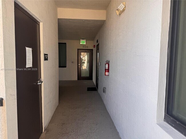 Building Photo - 8167 NW 41st St