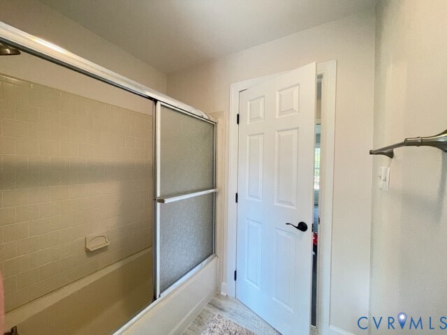 Building Photo - 9164 Avondale Dr