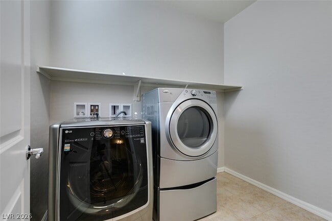 Building Photo - 2609 Chateau Clermont St