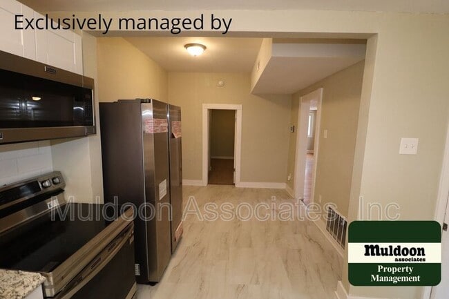 Building Photo - 806 E Abriendo Ave