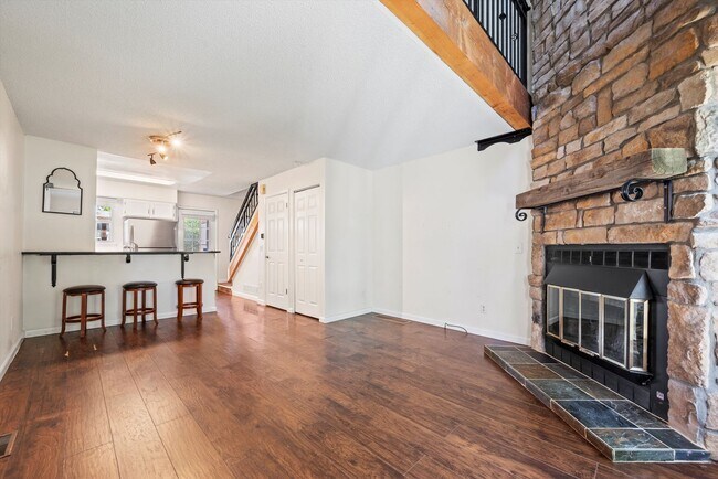 Building Photo - 1683 S Blackhawk Way