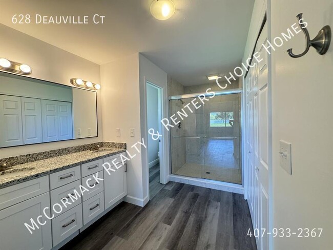 Building Photo - 628 Deauville Ct