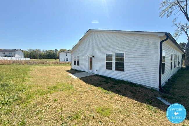 Building Photo - 95 Suhani Ln