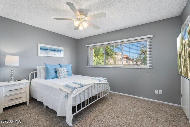 Building Photo - 6921 E Osborn Rd