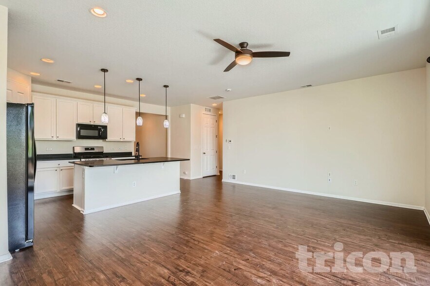 Building Photo - 4363 E 96th Way