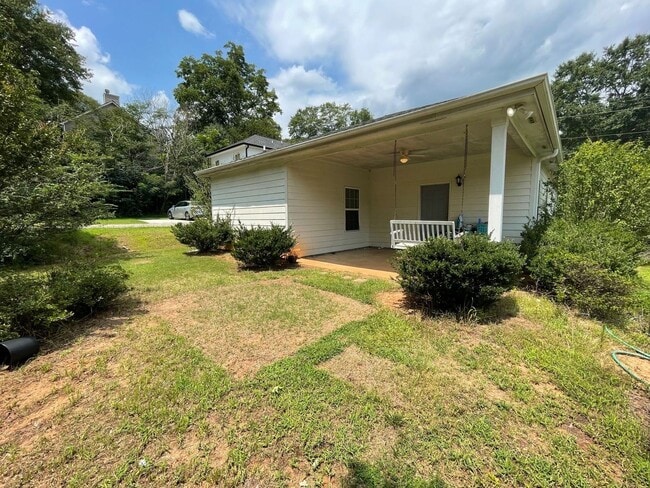 Building Photo - PRE-LEASING FOR AUGUST 9TH, 2026!