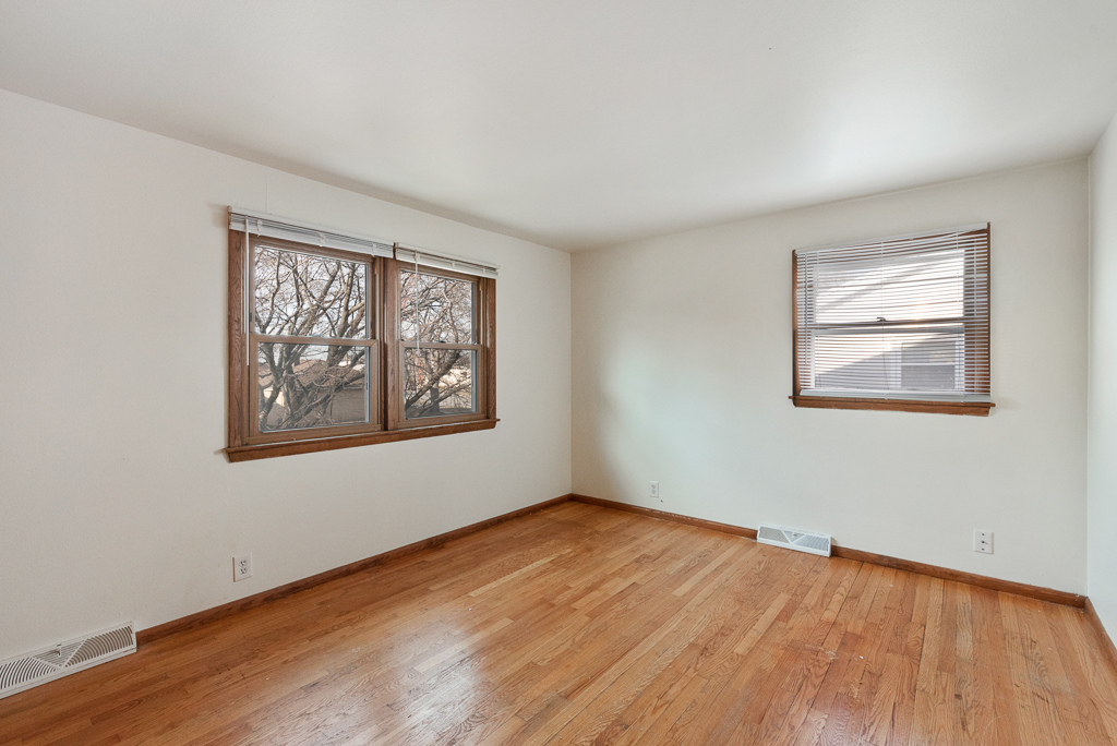 Bedroom - 9554 W Beckett Ave