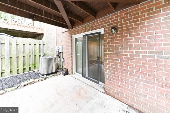 Building Photo - 3514 Lowlen Ct
