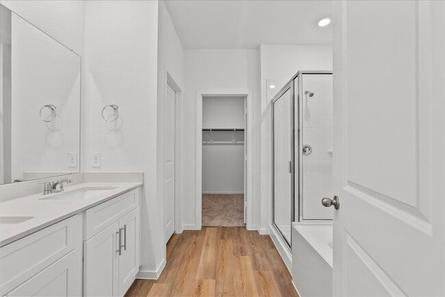 Building Photo - 3930 El Vaquero Ct