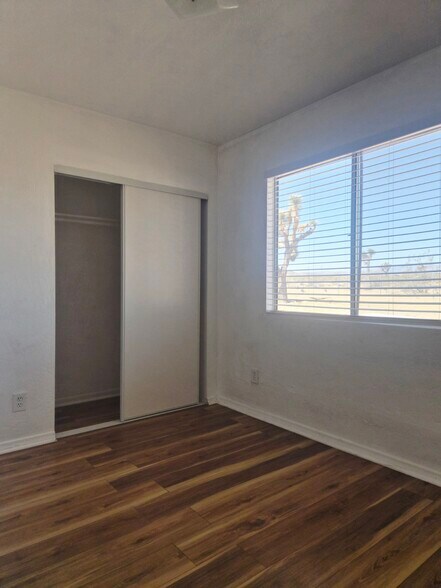 Building Photo - 1038 Alta Ave