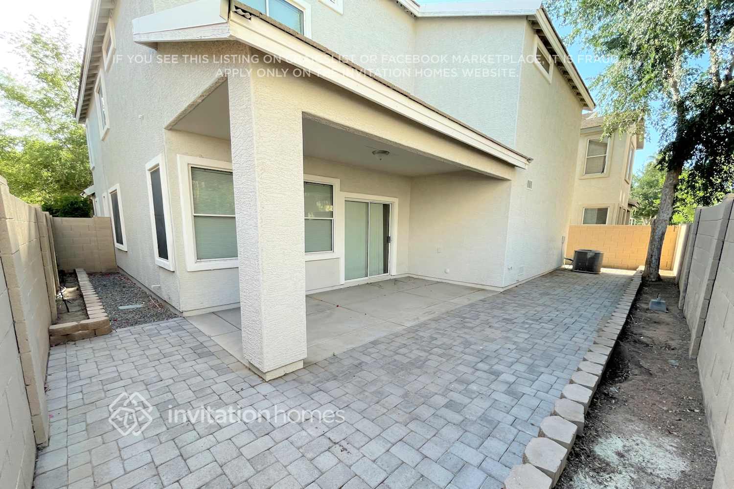 Building Photo - 1391 S Hawk Ln
