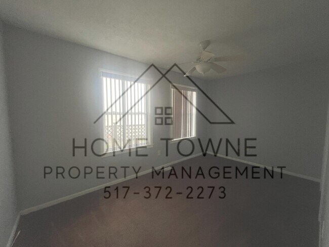 Building Photo - 5935 Twin Oaks Dr