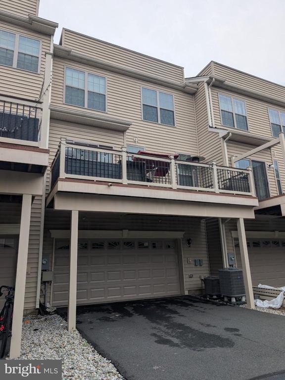 Building Photo - 43174 Luttrell Sq