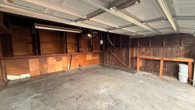 Building Photo - 10838 Vernon Ave