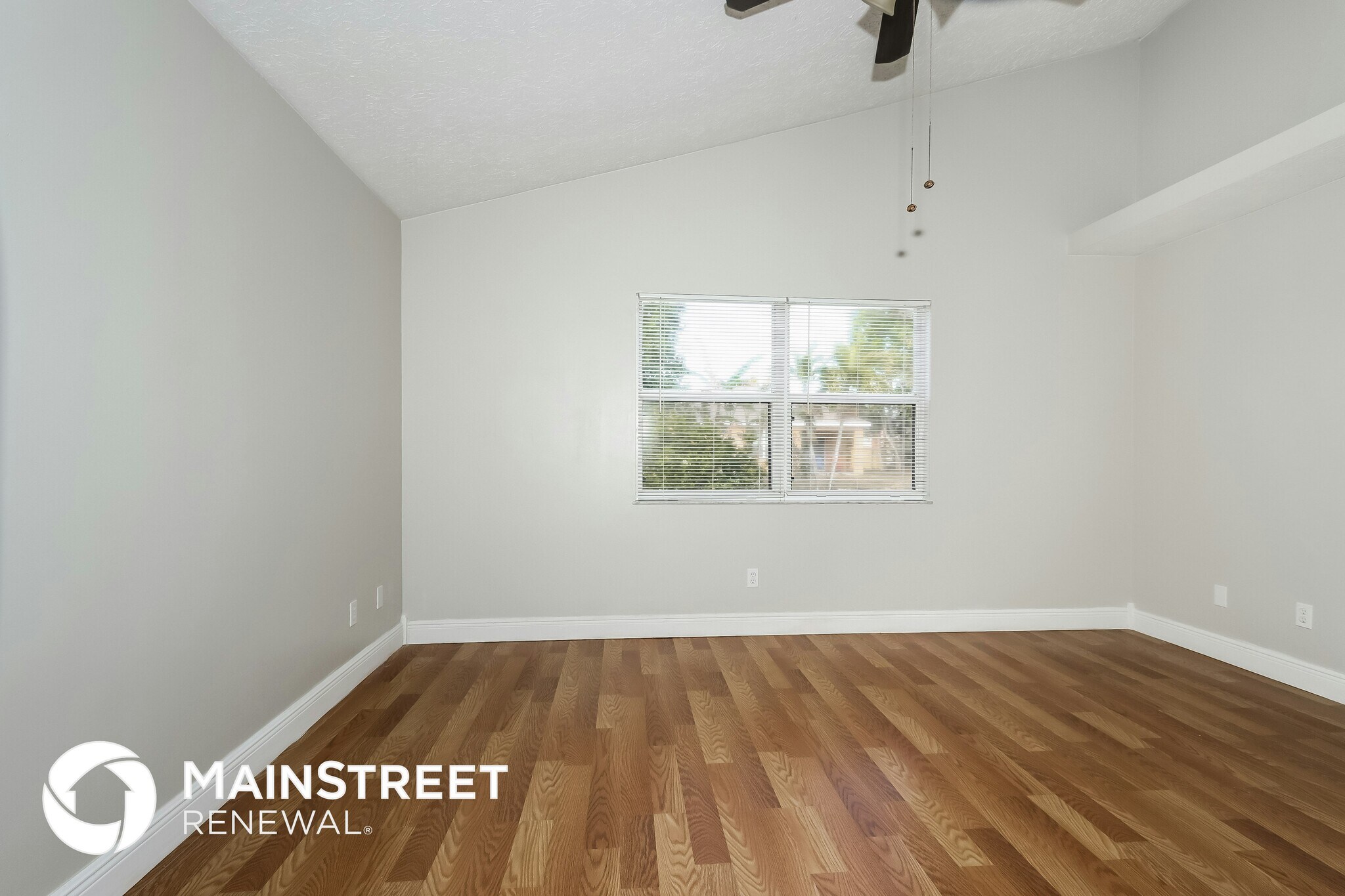 Building Photo - 1721 SW Whipple Ave