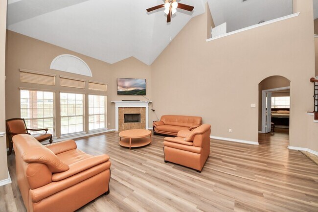 Building Photo - 706 River Delta Ln