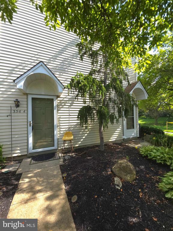 Building Photo - 336A Delancey Pl
