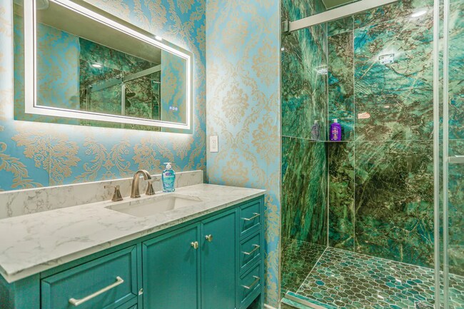 Building Photo - 2045 Weston Rd