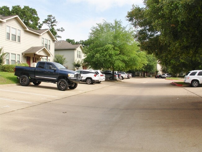 Building Photo - 106 Vista Way