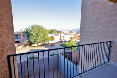 Building Photo - Beautiful Santa Rita Townhome in Sahuarita!!