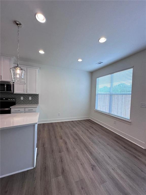 Building Photo - 2724 Sandy Ln NE