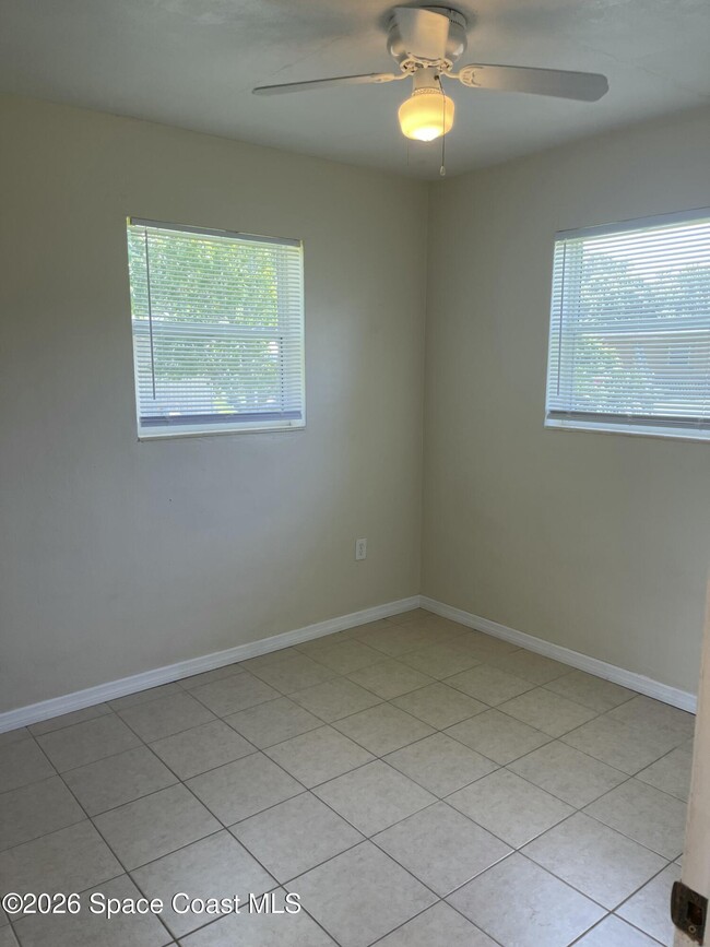 Building Photo - 405 W Rutgers St