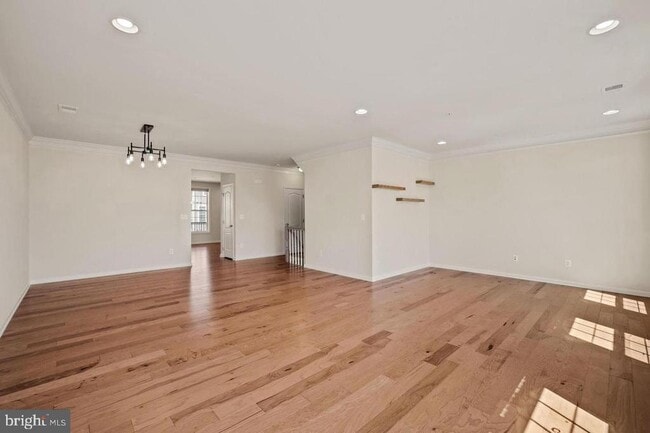 Building Photo - 43144 Thoroughfare Gap Terrace