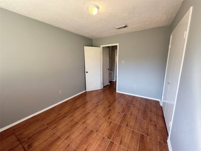 Building Photo - 2322 Autumn Springs Ln