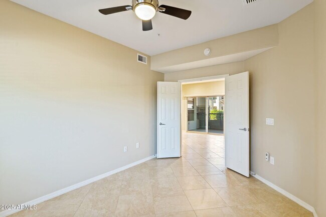 Building Photo - 33575 N Dove Lakes Dr