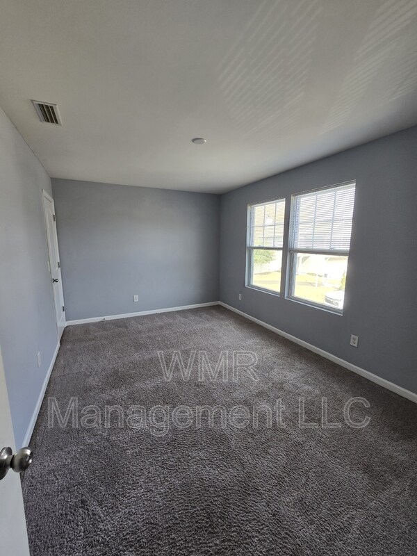 Building Photo - 912 Sherman St