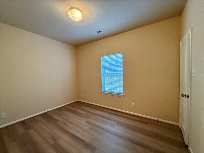Building Photo - 8206 Malago Point Dr