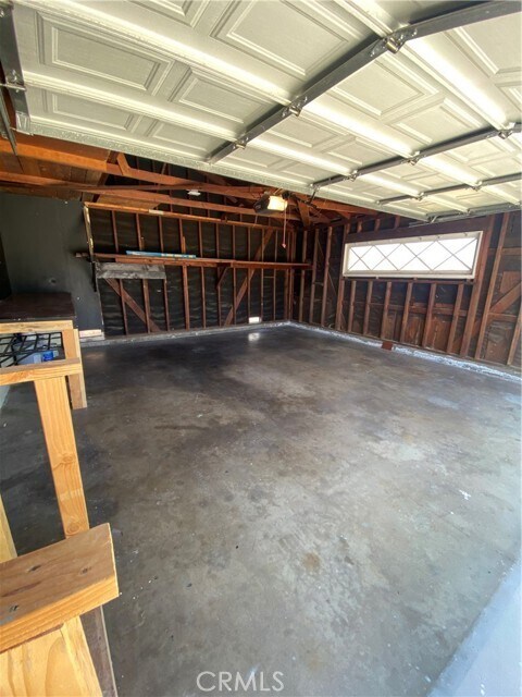 Building Photo - 2310 W Ituni St
