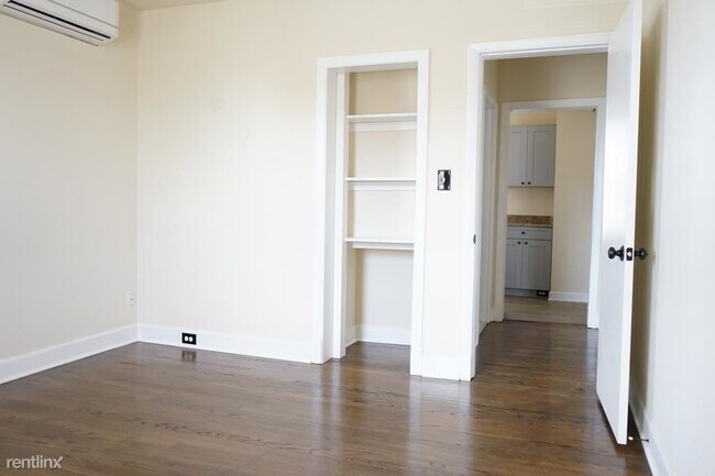 Building Photo - 5204 Leeds Ave