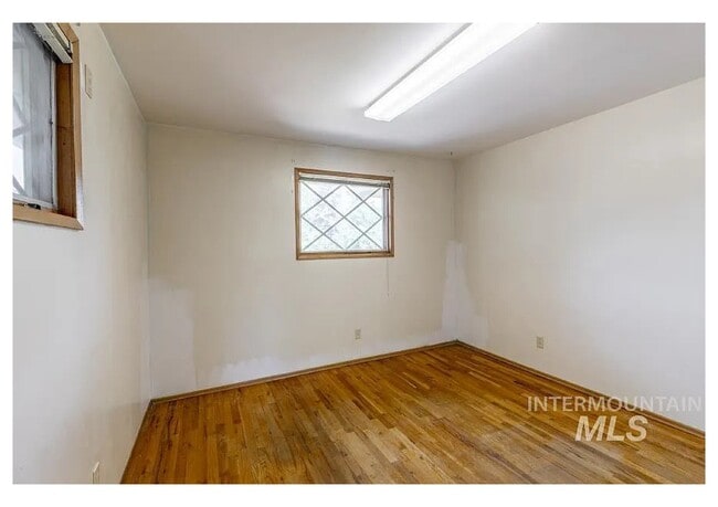 Building Photo - 116 N Cleveland St