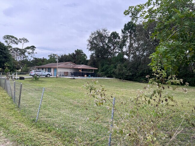 Building Photo - 9080 Peebles Rd