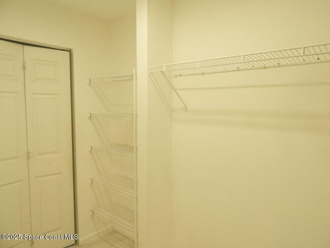 Building Photo - 394 Mott St SW