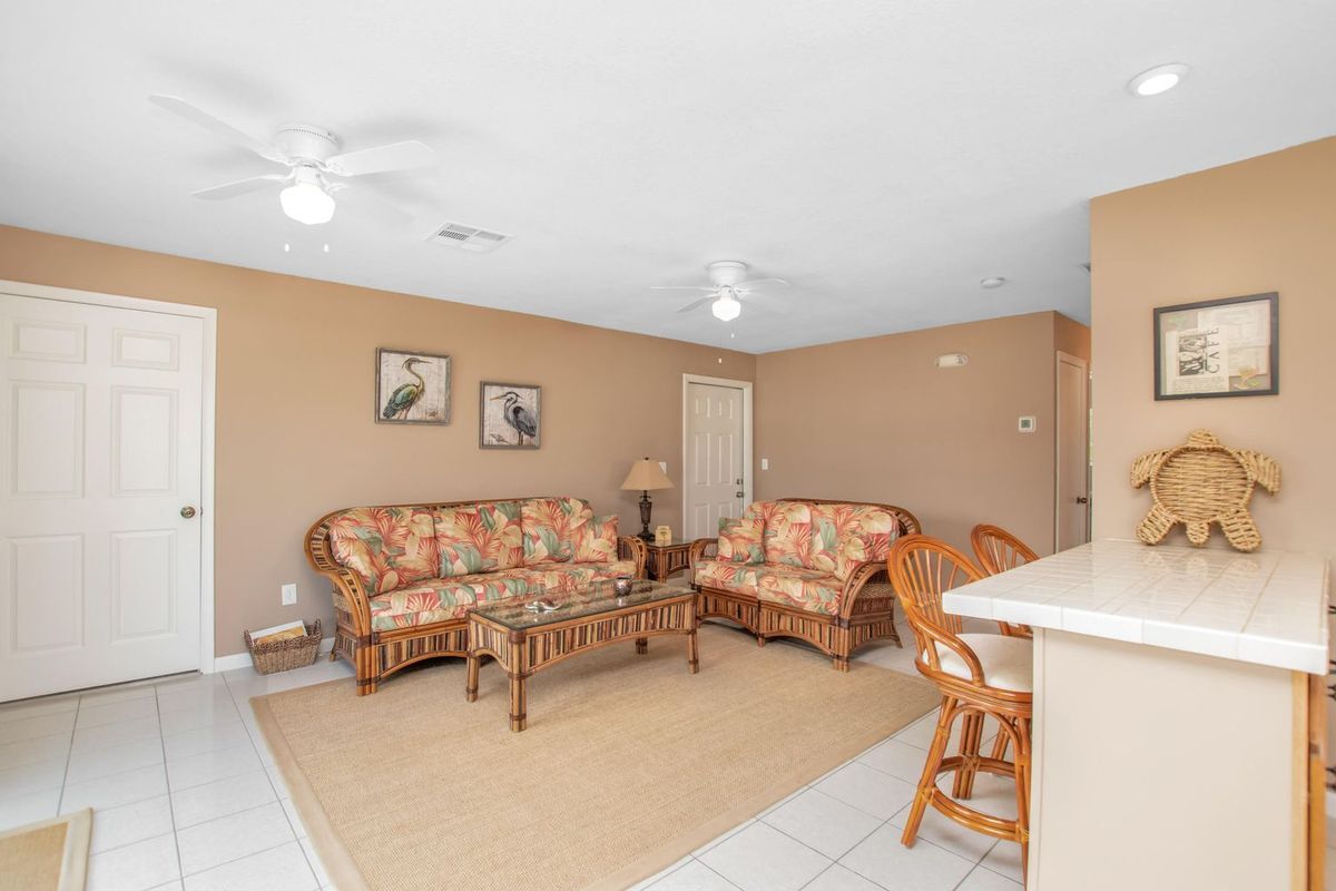 Building Photo - 1635 Pandorea Ln